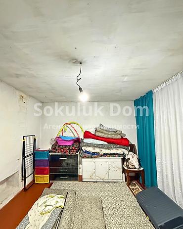 Продажа коттеджей и домов: 🏠Продается дом в с. Сокулук 🟡 Комнаты: 2 🟡 Участок: 7 соток 🟡Отопление — 9