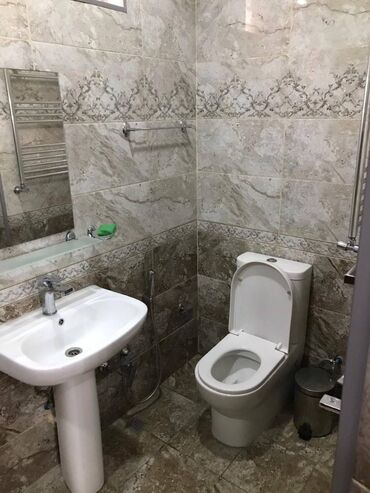 Digər kommersiya daşınmaz əmlakı: Nizami metrosunun yaxınlığında 1-ci mərtəbəsində yerləşən təmirli — 6