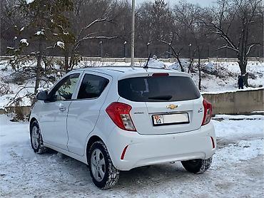 Chevrolet: Chevrolet Spark: 2018 г., 1 л, Вариатор, Бензин, Хэтчбэк — 4