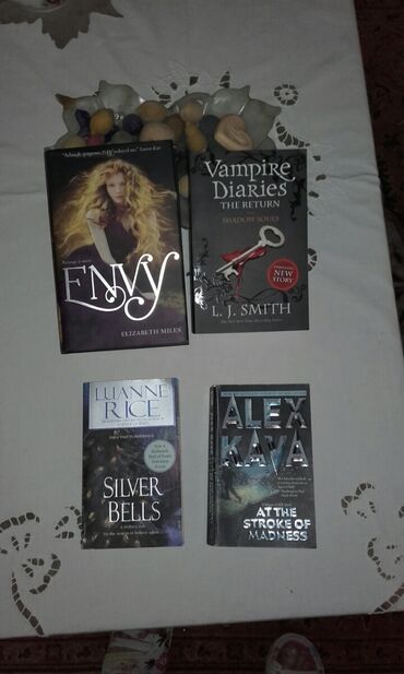 vampirski dnevnici: Knjige na engleskom: Elizabeth Miles - E N V Y L.J. Smith - Vampire
