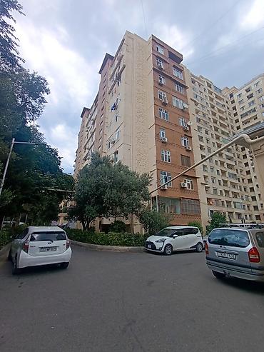 Bakı, 7-ci mikrorayon, 3 otaqlı, Köhnə tikili, m. Azadlıq Prospekti, 80 kv. m