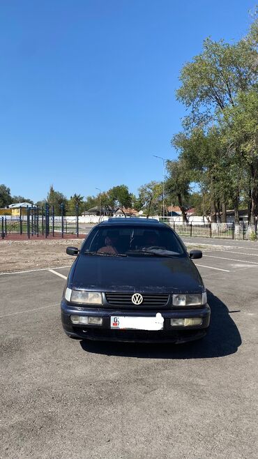 Volkswagen: Volkswagen Passat: 1994 г., 1.8 л, Механика, Бензин, Седан