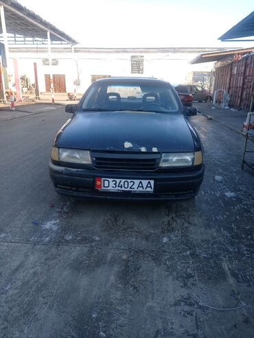 Opel: Opel Vectra: 1991 г., 1.6 л, Механика, Бензин, Седан