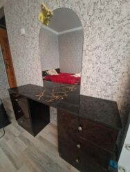 угловой туалетный столик: İşlənmiş, Açılmayan, Dördbucaq masa