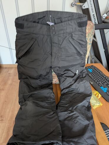 купить перчатки для футбола: Мужские лыжные штаны, Decathlon (Wedze), Б/у, С утеплителем, Внутренние и внешние карманы
