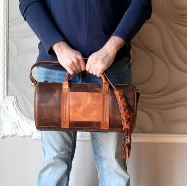 İdman çantaları: İdman çantası Təbii dəridən tamamilə əl işi olan idman çantası — 3