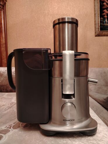 kondisionerlər yeni: Kenwood Braun Şirəçəkən Alman məhsulu. Mator gücü 1000W. Şirə tutumu