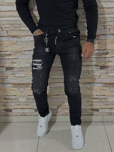 Farmerke: Farmerke 
Vel.34
Cena 2900 dinara 
ba — 3