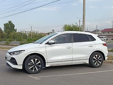 BYD: BYD E2: 2023 г., Гибрид, Кроссовер — 17