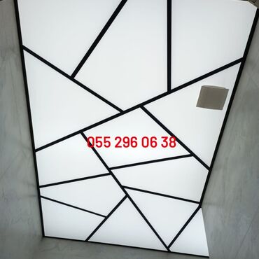 Döşəmə: Loft üslubunda LED işıqlı tavan paneli - Dizayn: Qara xətt profilləri