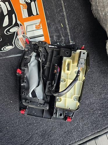 Другие детали электрики авто: Блоки управления Toyota RAV4 — комплект 1) ЭБУ двигателя (Engine — 9