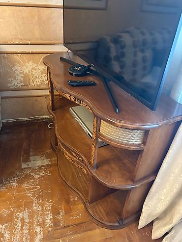 antikvar mebel: Təbii taxtadan hazırlanmış antikvar televizor altlığı,əla — 3