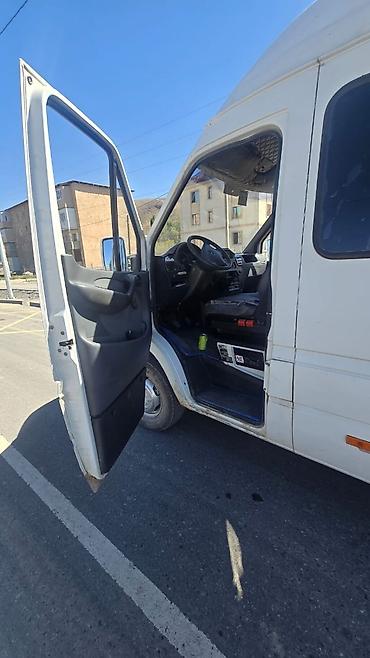 corea cars.com: Mercedes-Benz Sprinter (длинная база, высокий кузов), белый фургон — 4