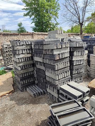 Тротуарные бордюры: Бордюр, латок, люк. Бордюрдун баардык түрү Узуну 50см, 1м Бийиктиги — 11