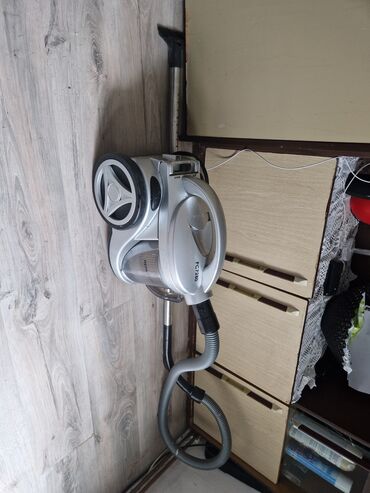 iphone 13 pro max kupujem: Vacuum Cleaners