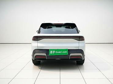 hongqi ehs9: Changan Qiyuan Q05: 2026 г. — 5