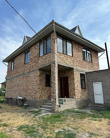 бир: ✨ Продаётся дом в с. Сокулук ✨ 🏡 Характеристики: • — 3