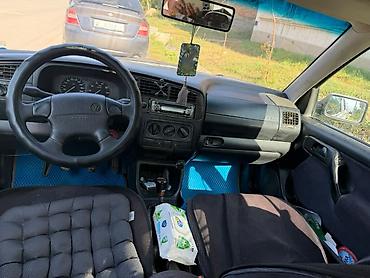 дэу матиз 1: Volkswagen Vento: 1996 г., 2 л, Кол менен иштөөчү, Бензин, Седан — 3