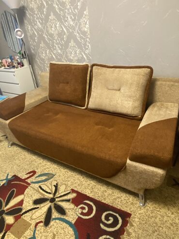 спальная кравать: Бүктөмө диван, Колдонулган, Экилик