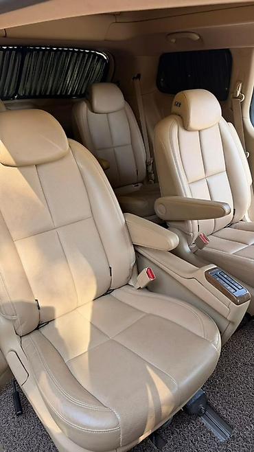 Kia: Kia Carnival: 2018 г., 2.2 л, Автомат, Дизель, Минивэн — 10