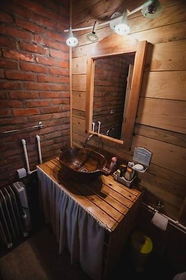 Kuće na prodaju: 280 kv. m, 10 soba — 10