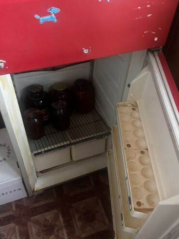 холодильник пенопласт: Продается компактный двухкамерный холодильник в красном корпусе