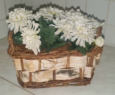 Другие комнатные растения: Хризантемы искусственные в корзинке плетенной со-вставкой из