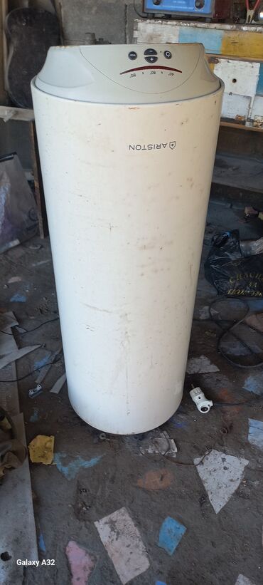 аренда генератора: Топтолмо суу жылыткыч Бактын көлөмү: 80 л, Ariston, Температура жөндөгүч lalafo.kg да аренда генератора: Топтолмо суу жылыткыч Бактын көлөмү: 80 л, Ariston, Температура жөндөгүч