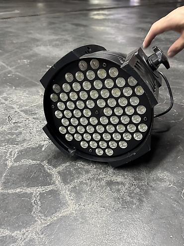 барашек: Светодиодный прожектор PAR с матрицей из ~60 LED - Тип: сценический — 5
