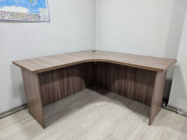 угловой стол для кухни: Офисный Стол, цвет - Серый, Б/у