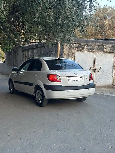 afdomobil: Kia Rio: 1.5 l | 2007 il Sedan — 2