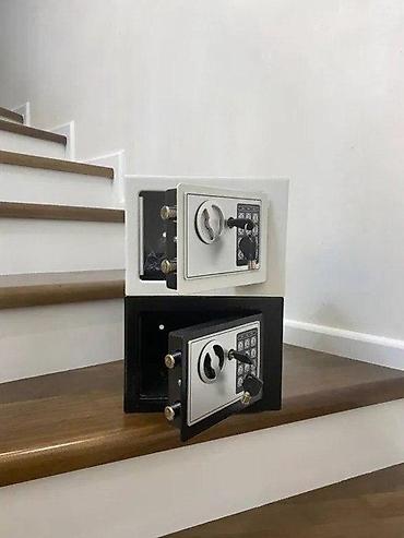 Seyf Bütün məhsullar yeni bağlı qutuda. 17x17x23 Divara və şkafa at lalafo.az Seyf Bütün məhsullar yeni bağlı qutuda. 17x17x23 Divara və şkafa