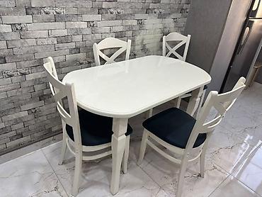 Mətbəx masa dəsti. 200₼. Açılır. 4 oturcağı var.Ünvan