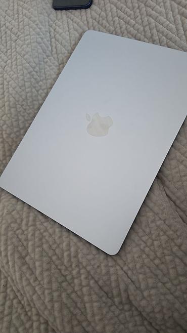 адмен на спринтер: Apple MacBook (голубой) М5 айр последнее поколение покупали 2 месяца — 1