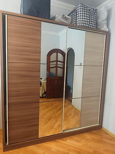Mebel: İşlənmiş, 2 qapılı, Güzgülü, Bej, Kupe, Düz dolab — 1