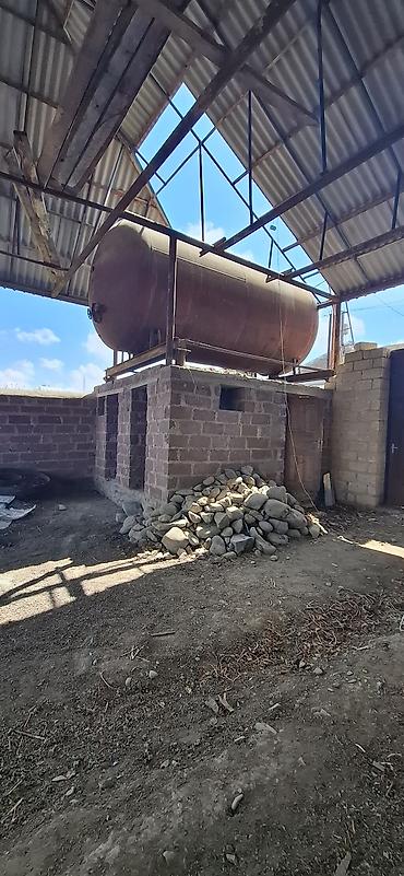 Ev və bağ: Sənaye metal çən – üfüqi silindrik tip Xüsusiyyətlər: - Material — 1