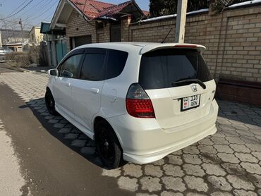 Honda: Honda Fit: 2003 г., 1.3 л, Вариатор, Бензин