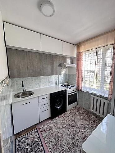 токмак: Продаётся 3-комнатная квартира 🏠 📍 Адрес: г. Токмок, мкр. 3, дом 26 🏫 — 4
