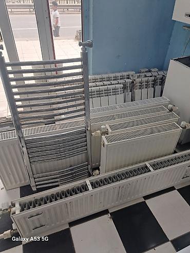 Mərkəzi isitmə üçün radiatorlar və dəmir dəsmal asılqanı at lalafo.az Mərkəzi isitmə üçün radiatorlar və dəmir dəsmal asılqanı