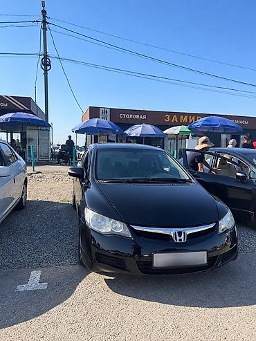 49 куб: Honda Civic: 2008 г., 1.3 л, Автомат, Бензин, Седан — 1