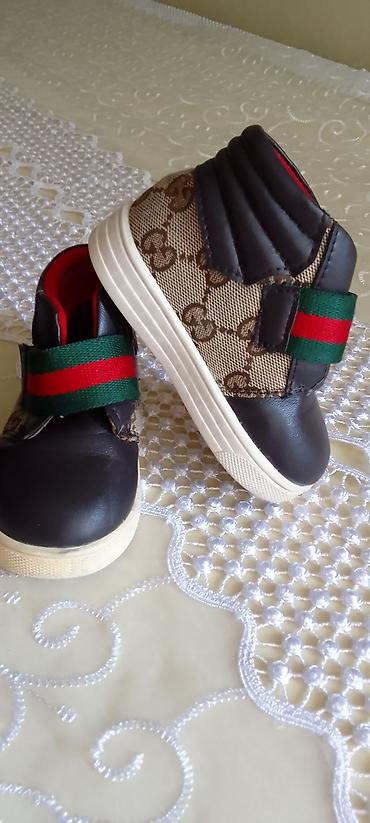 gucci flora: 2cut bot. her biri 35manat. Gucci ve Burberry. 20 ve 21 razmer — 4