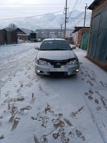 Toyota: Toyota Avensis: 2001 г., 1.8 л, Механика, Бензин