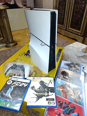 Игровая консоль Sony PlayStation 5 (версия с дисководом) Комплектация