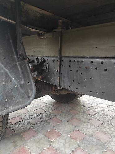 7 nəfərlik avtomobillər: 1992 il, motor 8 l, Bort, İşlənmiş — 7