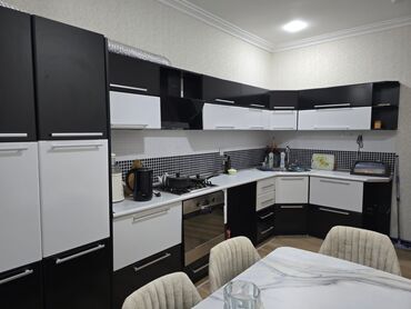 Mətbəx mebeli: Metbex mebeli 800 azn catdirilma pulsuz Olcu 470×180 Uzerinde qaz ve