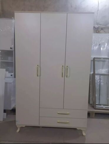 Dolablar: Yeni, Açılan, 3 qapılı Düz dolab, Dolab-asılqan, Rusiya — 5