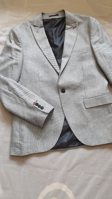 пиджак в клетку мужской: Костюм M (EU 38), цвет - Серебристый