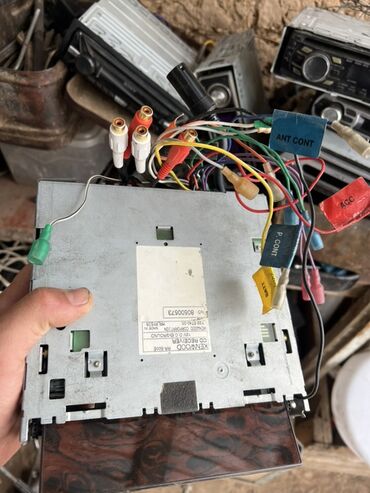 Магнитолы: Автомагнитола Sony, формат 1DIN. Основные особенности: - Поддержка — 19