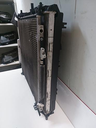 Радиаторы: Радиатор на Range Rover Vogue L405 и Sport L494. двигатель 5.0 бензин — 3