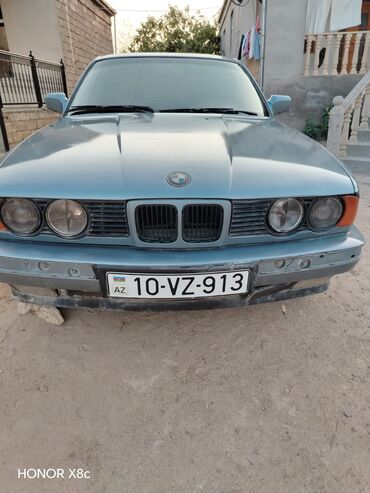 BMW 520: 2 л | 1989 г. Седан